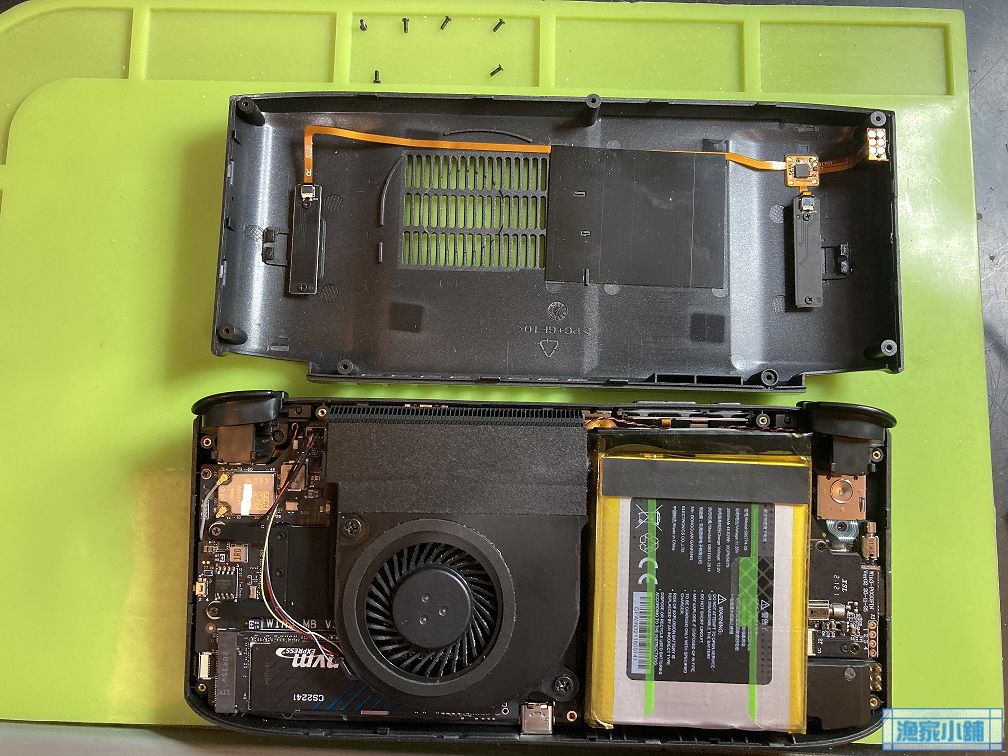GPD WIN３更換內置 2TB SSD To 4TB SSD